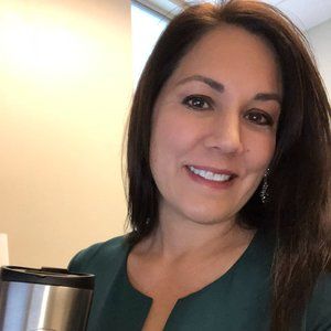 Meet your Posher, Crystal